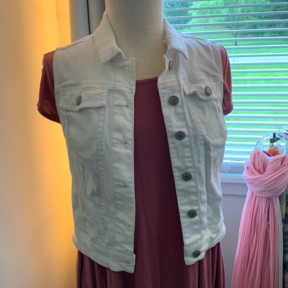 White Mossimo Denim Vest
